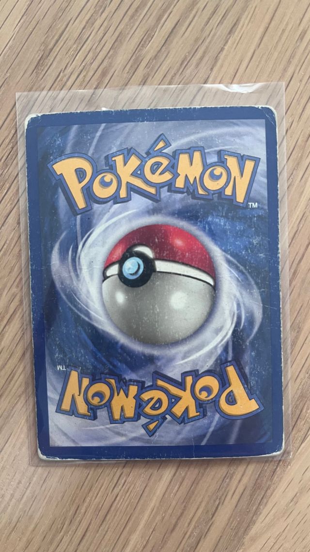 Carta pokemon Mewtwo Base Set holográfica