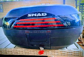 Baúl moto SHAD SH46 negro