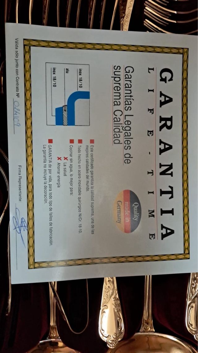 Cubertería de oro 72 piezas