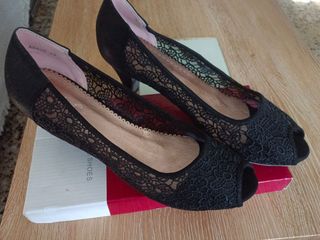 Sandalias Rianda Plata, y zapatos tacón megros