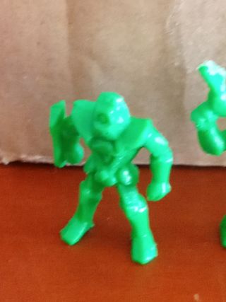 Dunkin: 6 figuras