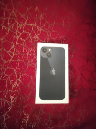 iPhone 13 caja vacia