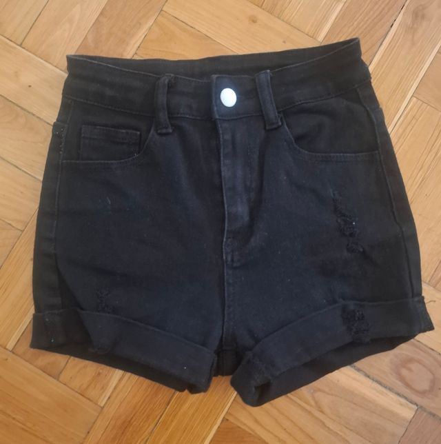 Shorts vaqueros negros rotos