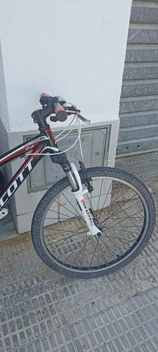 Bicicleta Scott scale Jr 24"