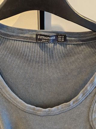 Top Stradivarius gris - Talla S