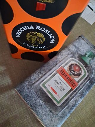 Latte Vecchia Romagna e Jägermeister