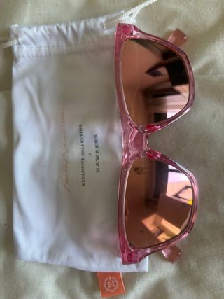 Gafas Hawkers rosas Paula Echevarría