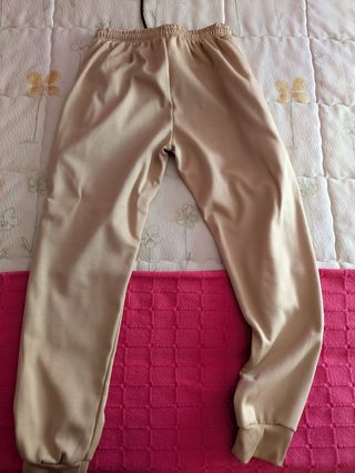 Pantalones chándal beige #ICON3.Da algo menos tall