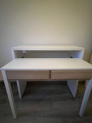 Mesa escritorio extensible blanca con 2 cajones