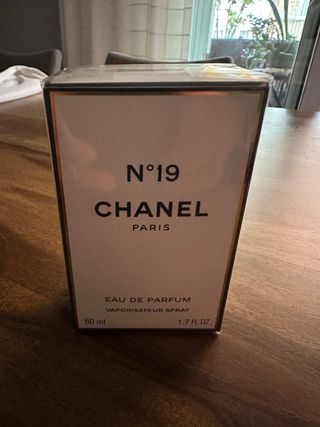 Chanel N°19 Eau de Parfum 50ml
