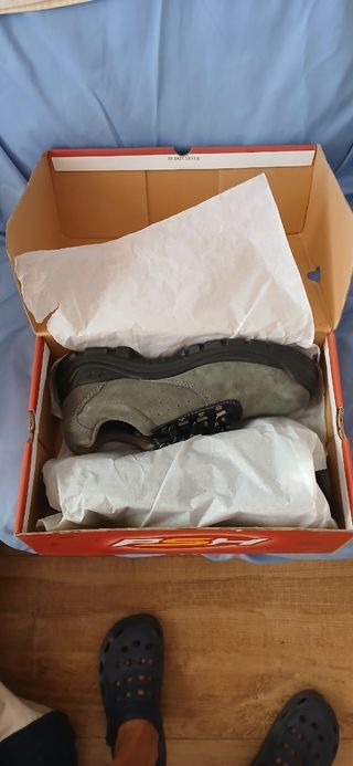 Zapatos seguridad Gris