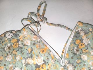 Vestido floral beige y azul