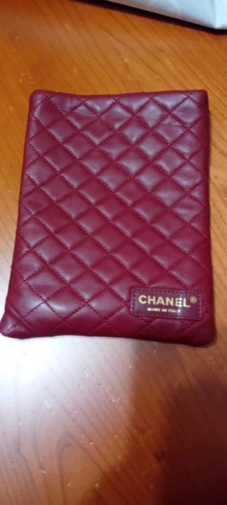 Custodia CHANEL in pelle