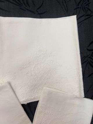 Tovagliette ricamate cotone bianco 8 euro ciascuno