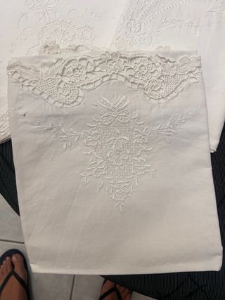 Tovagliette ricamate cotone bianco 8 euro ciascuno