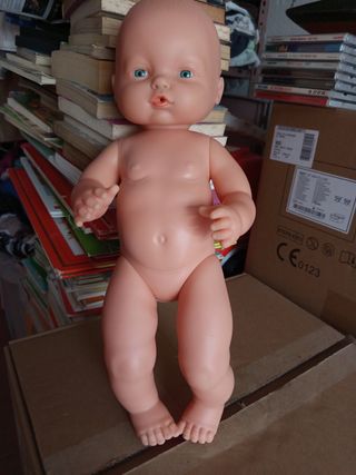 Muñeco bebé Famosa 40 cm