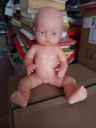 Muñeco bebé Famosa 40 cm