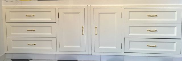 Mobili bianchi: 2 ante + 6 cassetti