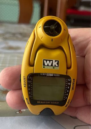 Reloj Anemómetro Wisemann Klein Amarillo