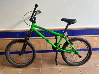 Bicicleta BMX verde - Dirt
