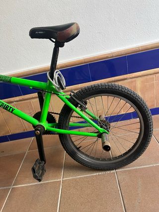 Bicicleta BMX verde - Dirt