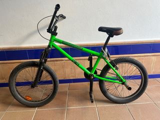 Bicicleta BMX verde - Dirt