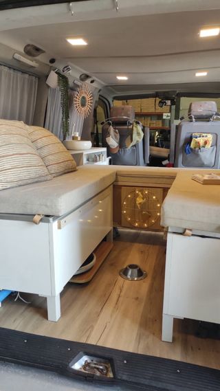 Mercedes-Benz v220 Camper Luxury
