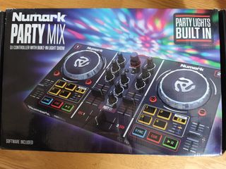Numark Party Mix DJ Controller