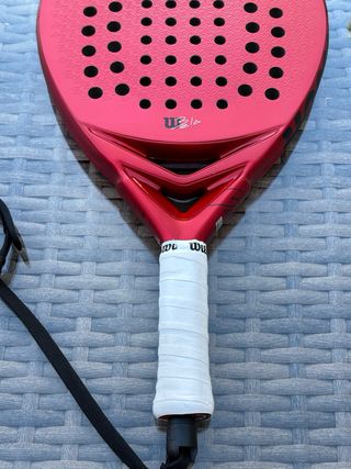 Pala Pádel Wilson Bela Pro V2 Roja