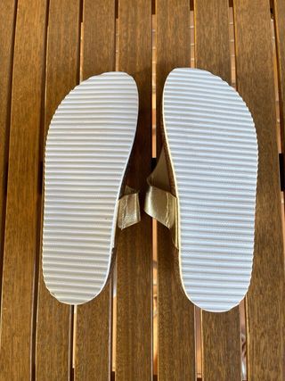 Sandalias doradas Primark - Talla 38