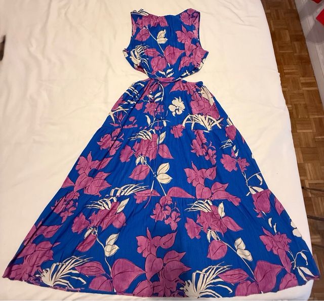 Vestido azul y morado con abertura