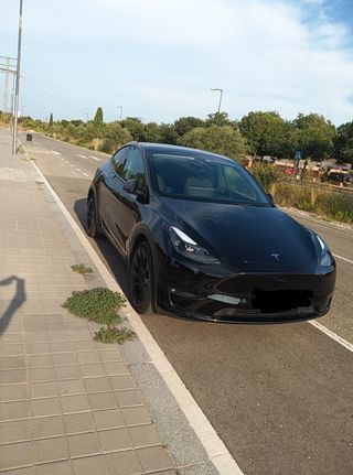 Tesla model Y 2022