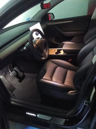 Tesla model Y 2022