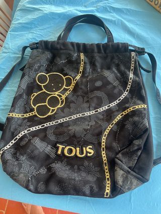 Mochila Tous negra y dorada