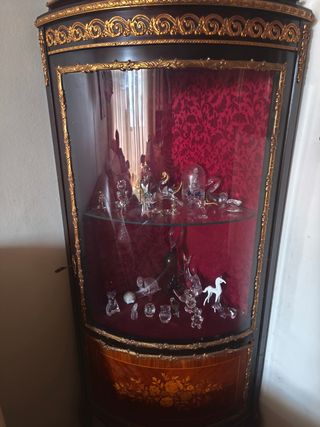 Vitrina clásica madera y cristal