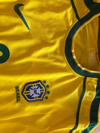 Camiseta Nike amarilla fútbol