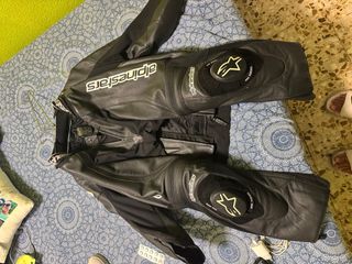 Mono Alpinestar cuero