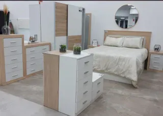Muebles de dormitorio, canape, cabecero, armario