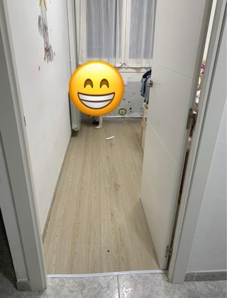 Suelo Vinílico-Madera Clara adhesivo