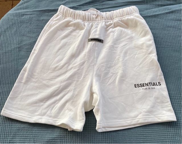 Shorts Essentials corto blanco