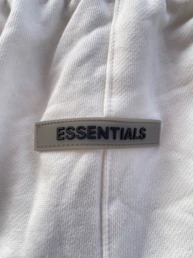 Shorts Essentials corto blanco