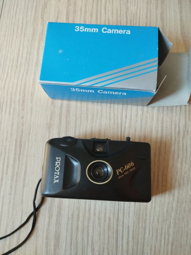 Excelente Cámara analógica PROTAX 35mm :)