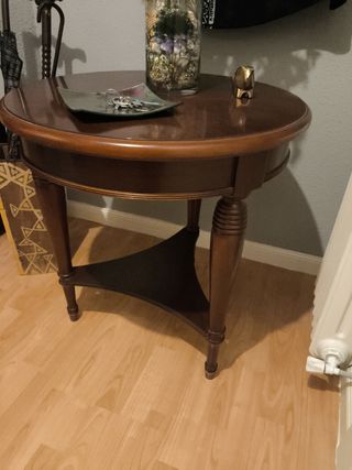 Consolle rotonda in legno Mesa, stile classico.