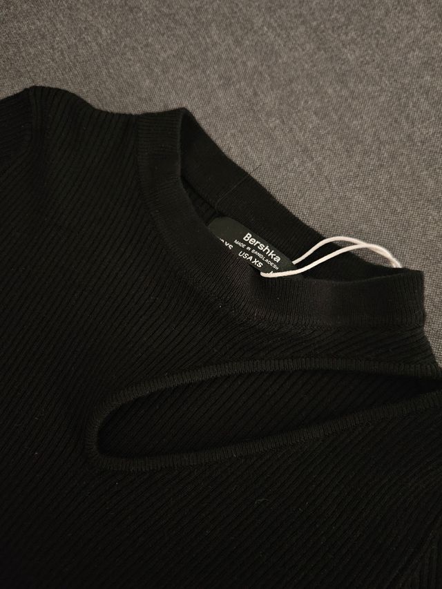 Top negro c/escote - Talla xs