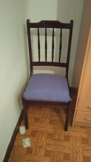 2 sillas madera - asiento azul