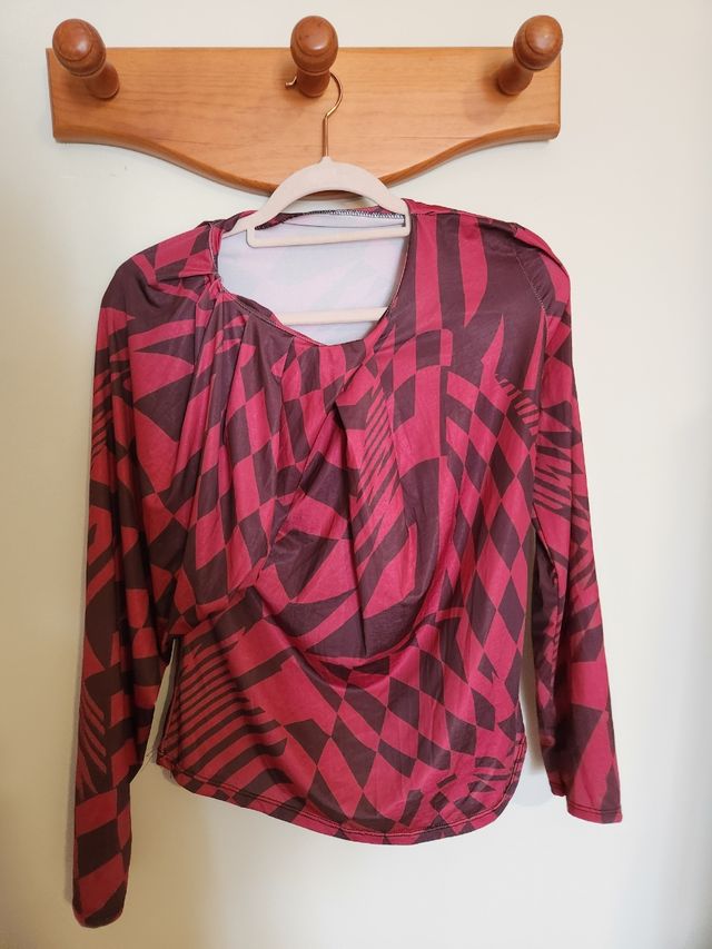 Camiseta roja y negra - Top