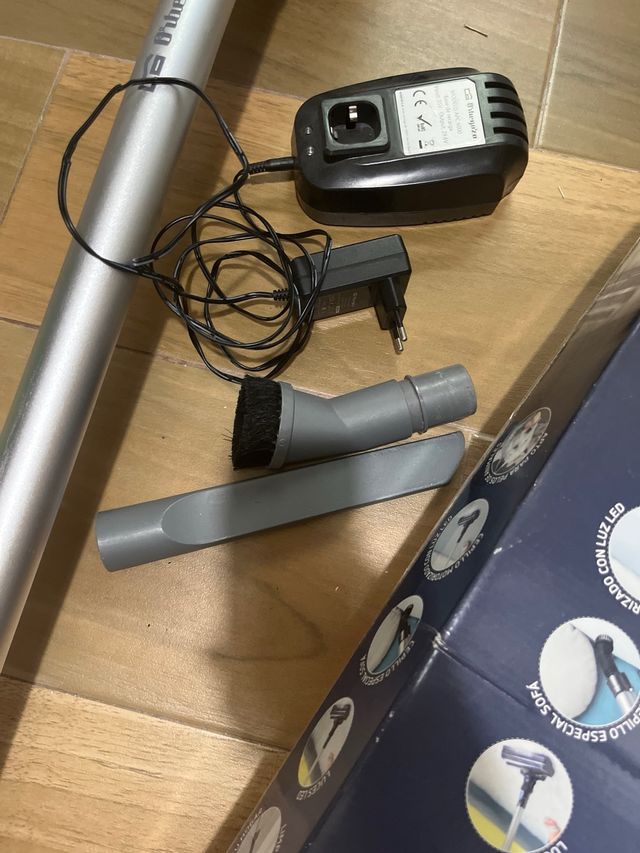 Aspiradora escoba Orbegozo APC 6000