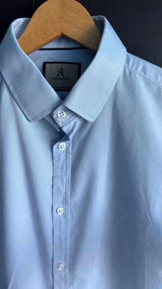 Camisa azul hombre