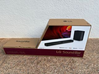 Barra de sonido: LG SN4 Soundbar 2.1ch - 300W