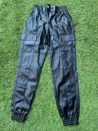 Pantalones Bershka polipiel negros